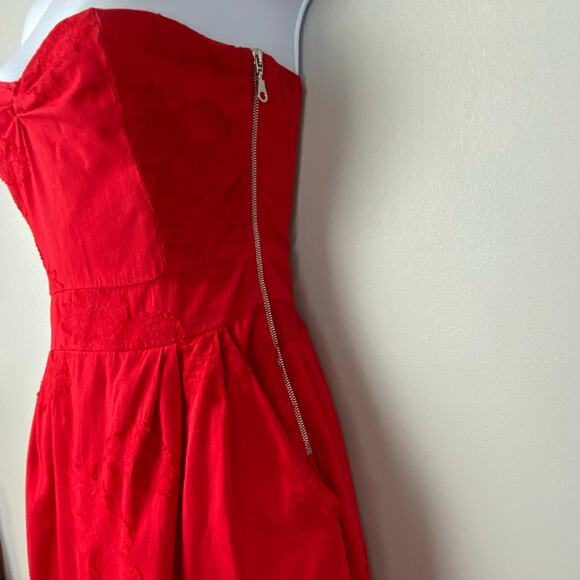 Alexander McQueen Red Floral Brocade Strapless Corset Mini Dress Size 38 US2 - Picture 2 of 7